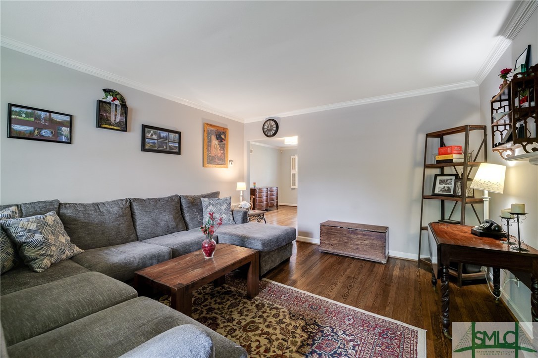533 E 52nd Street