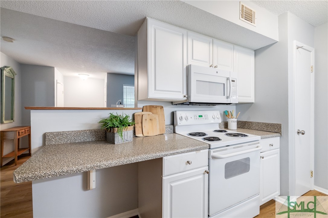 401 N Cromwell Road P8