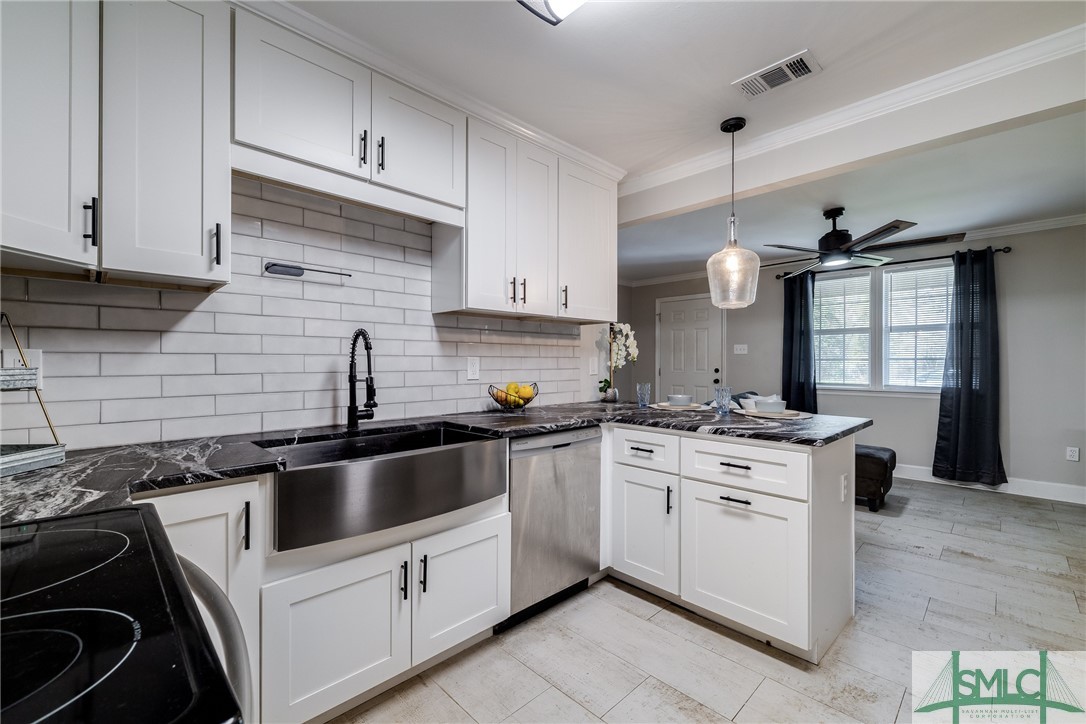 601 Cranman Drive