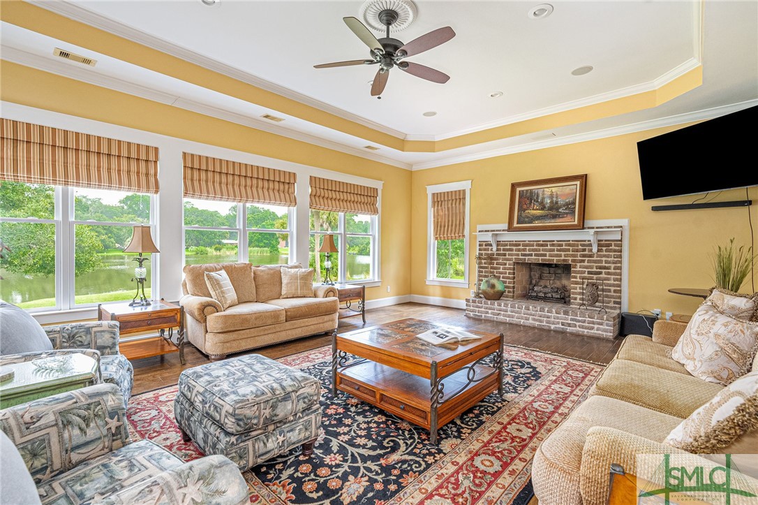 214 East Point Drive