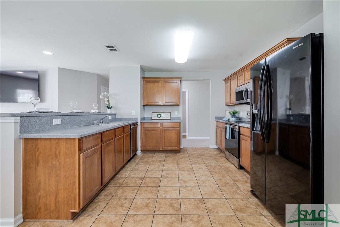 24 Glenwood Court