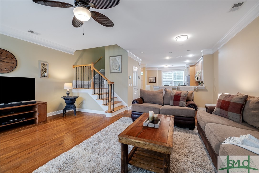 204 Village Green