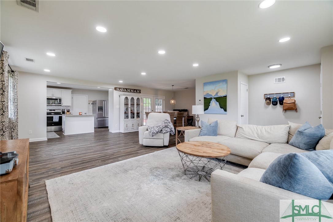 1132 Meridian Drive