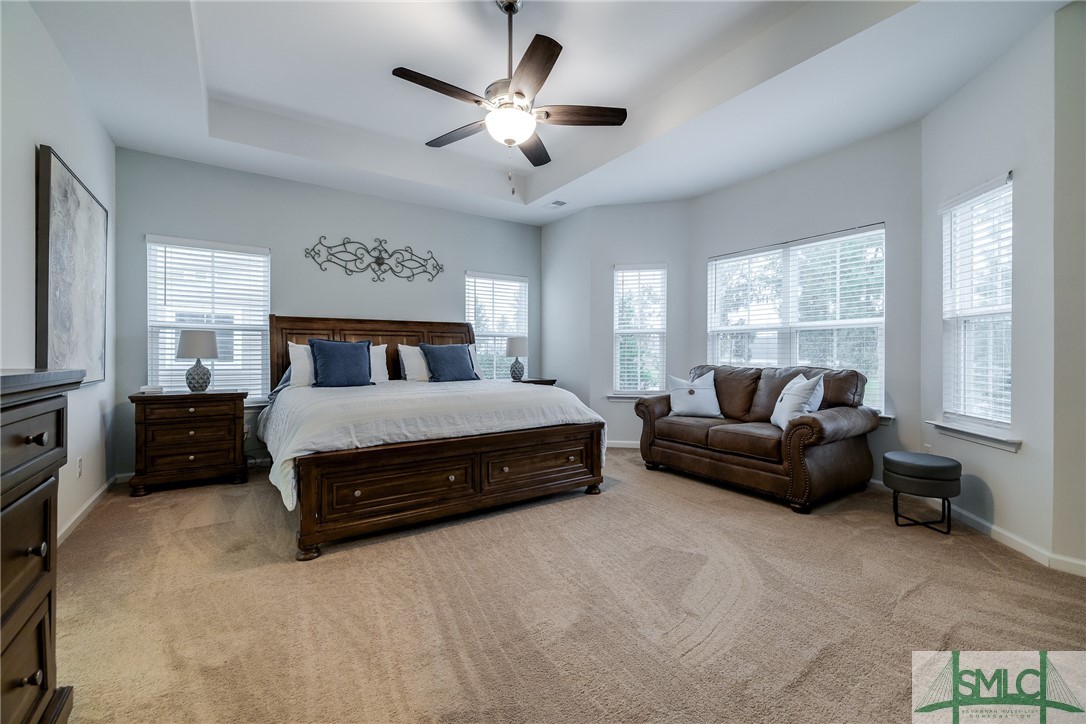 6 Lakeside Drive