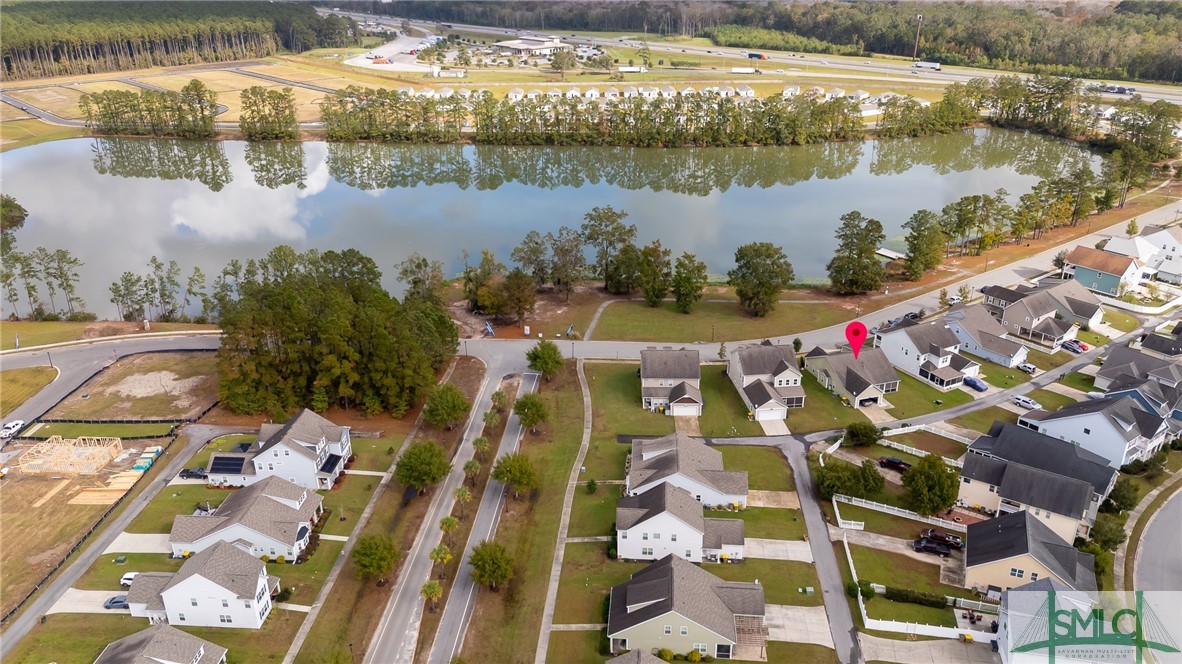 6 Lakeside Drive