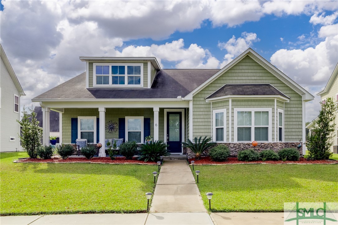 6 Lakeside Drive
