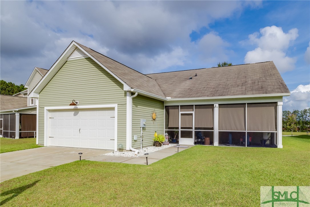 6 Lakeside Drive