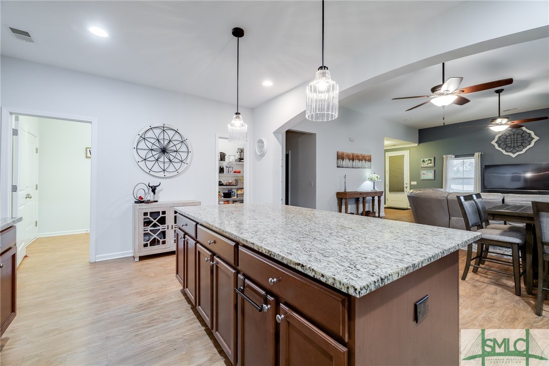 6 Lakeside Drive