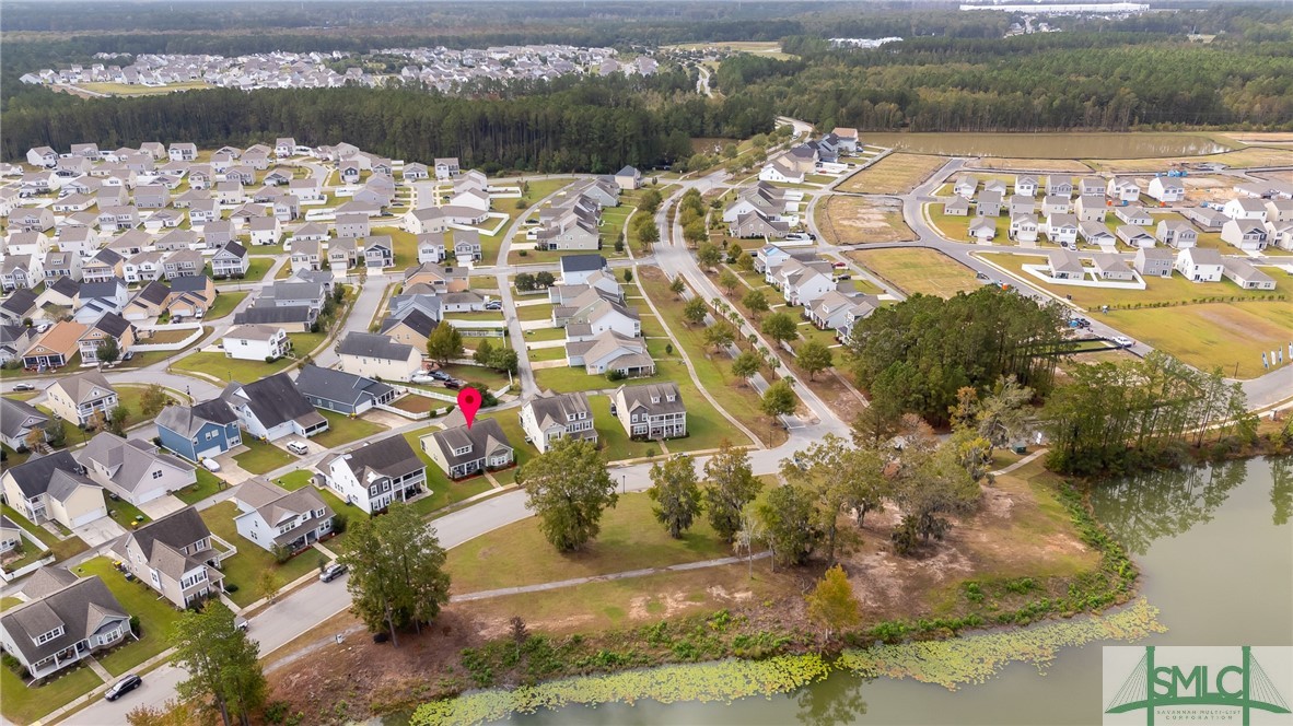 6 Lakeside Drive
