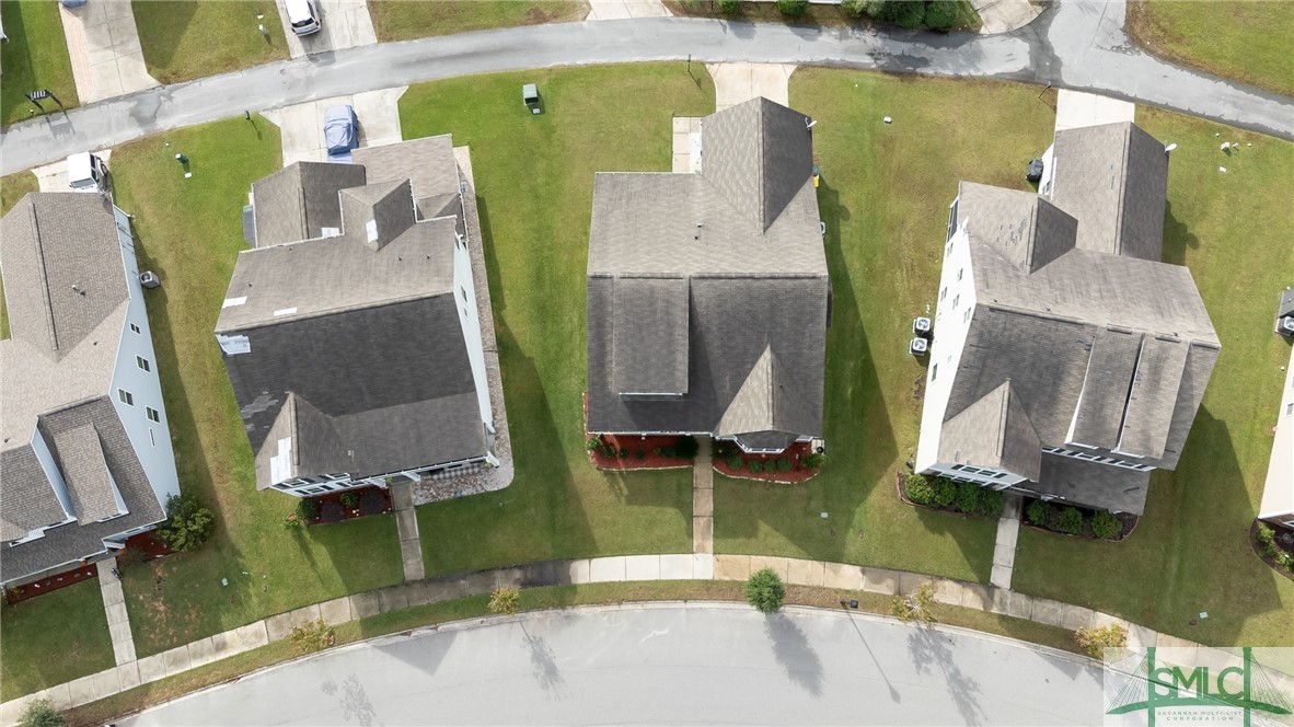 6 Lakeside Drive