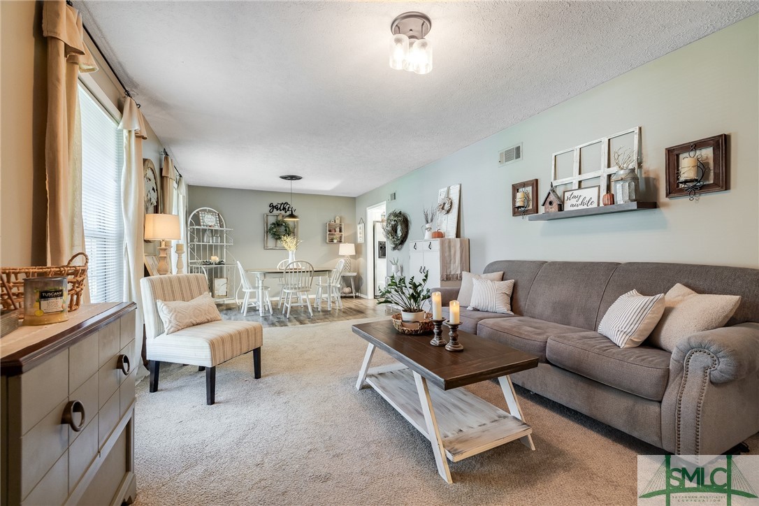 3 Briarwood Drive