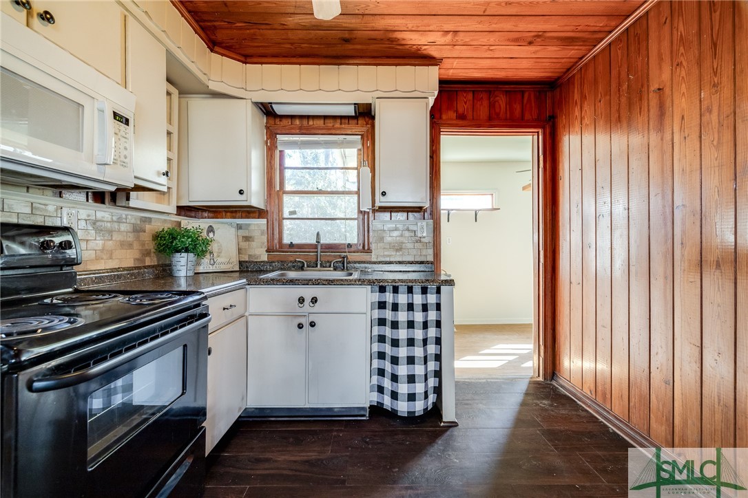 478 Camellia Drive