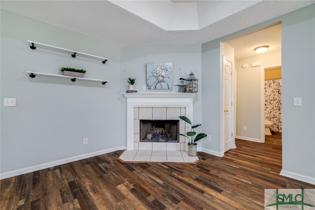 301 Centerwood Court