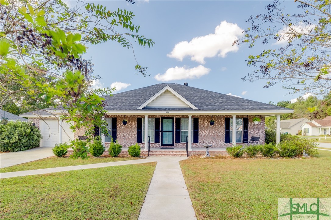 301 Centerwood Court