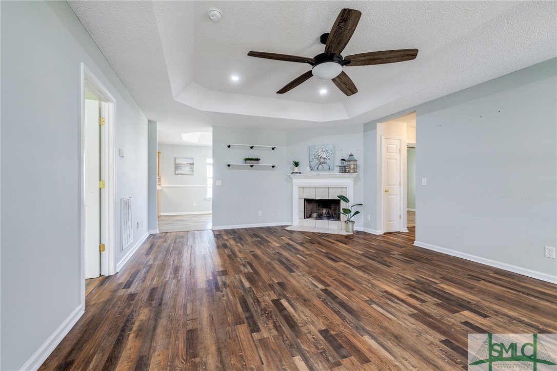 301 Centerwood Court