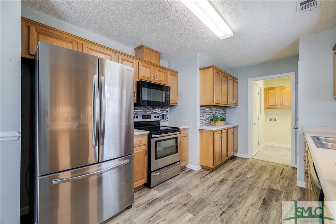 301 Centerwood Court