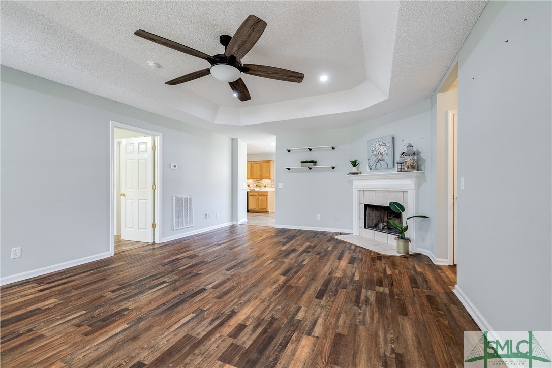 301 Centerwood Court