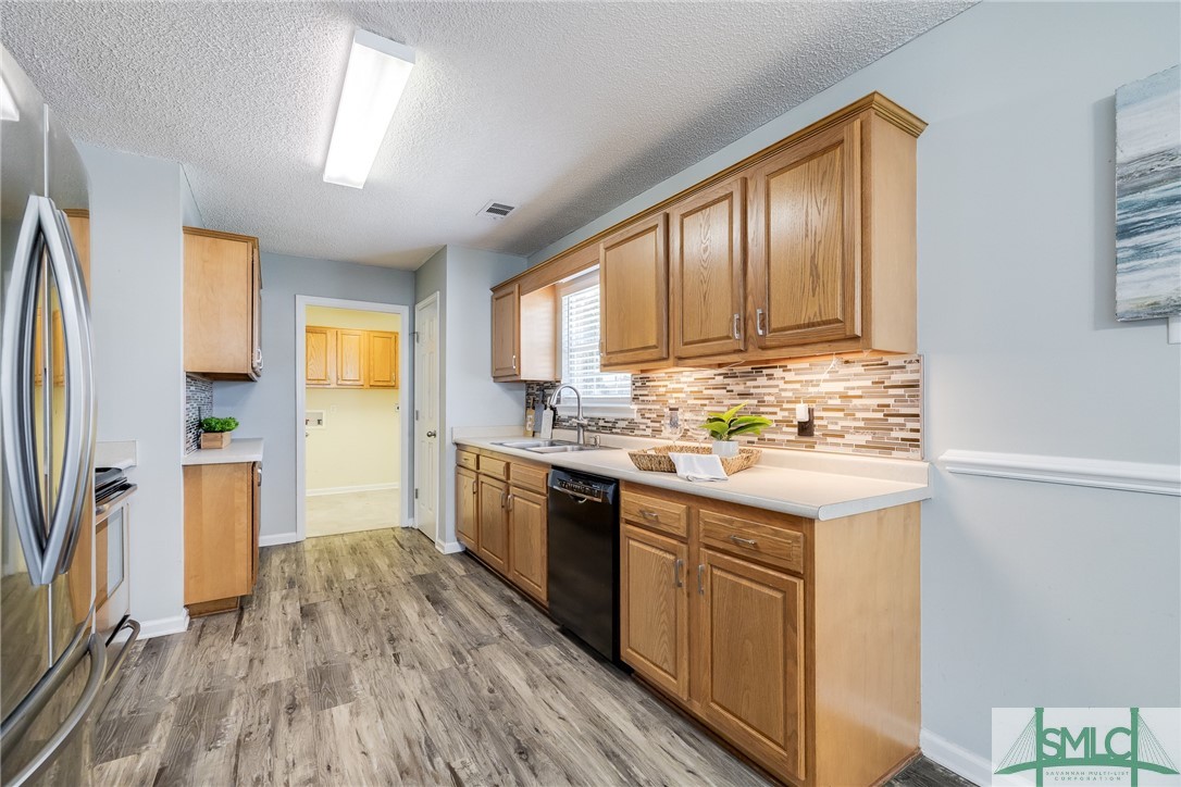 301 Centerwood Court