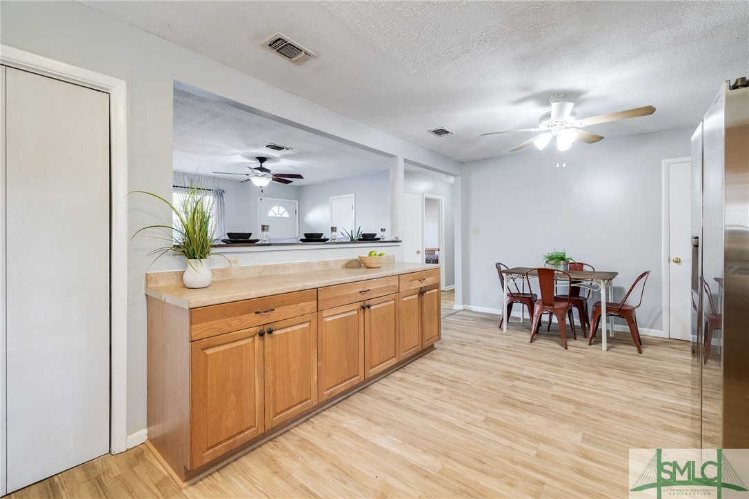 1711 Kings Way