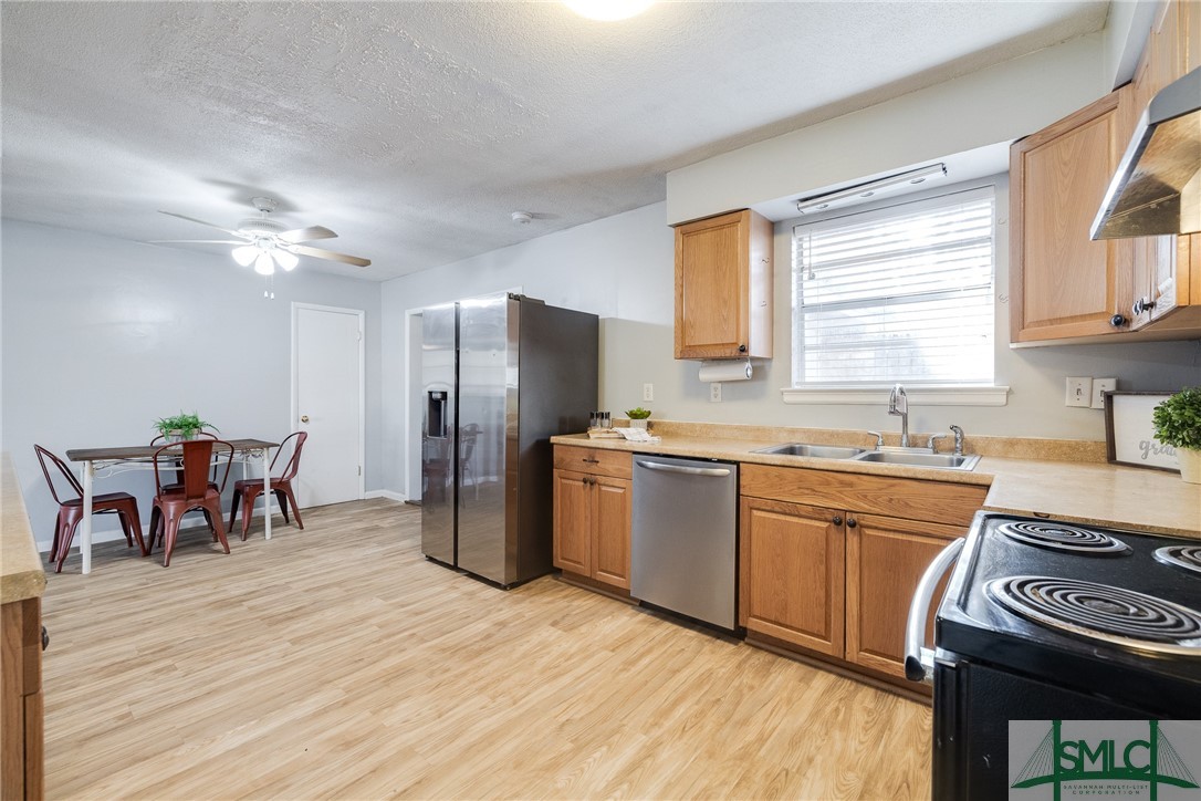 1711 Kings Way
