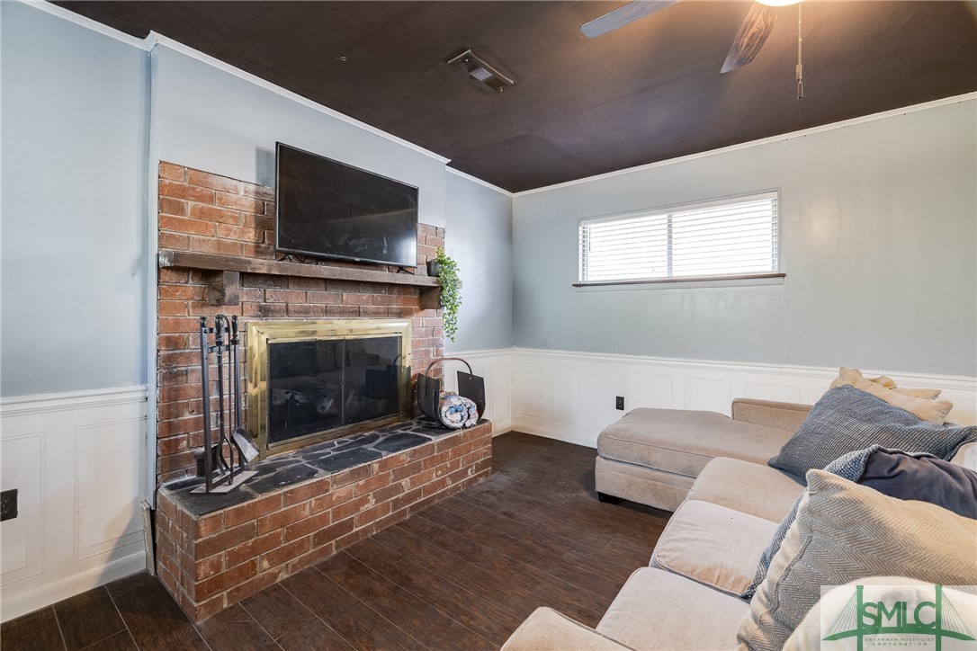 1711 Kings Way