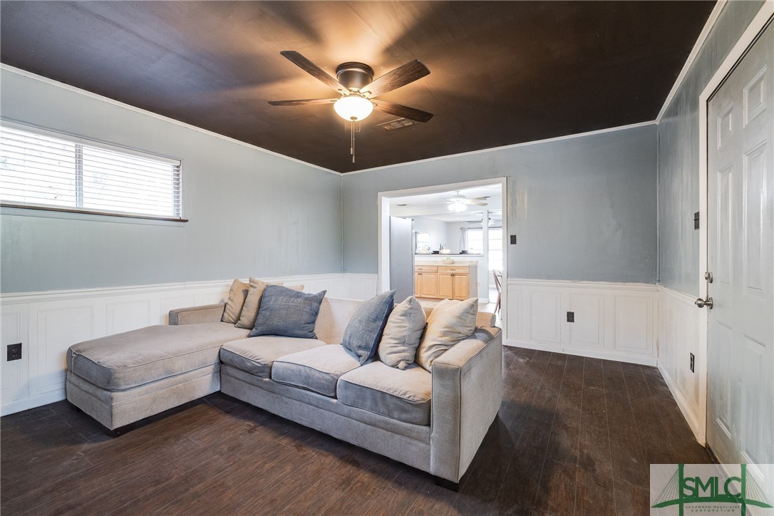 1711 Kings Way