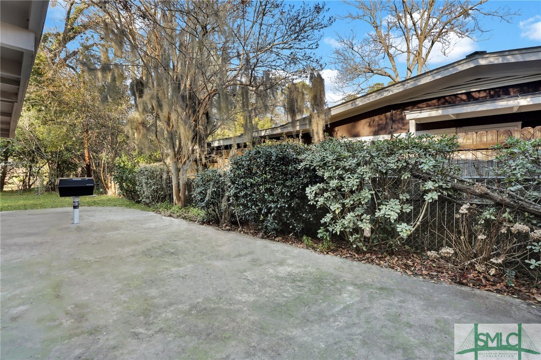 206 Willow Road