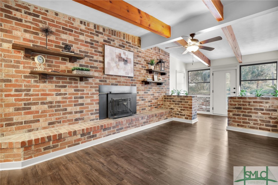 206 Willow Road