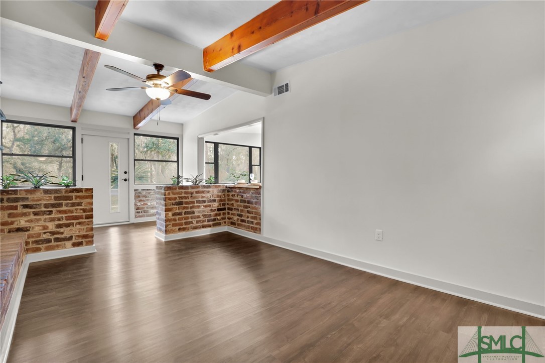 206 Willow Road