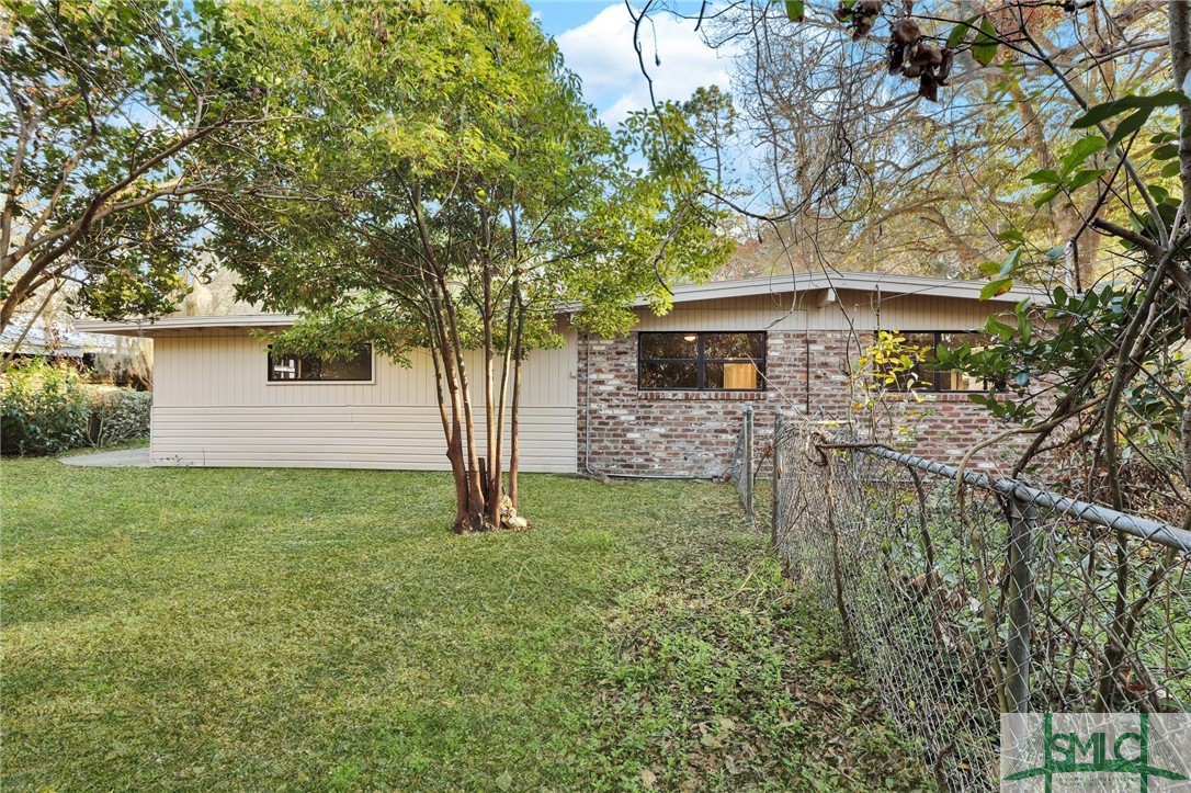 206 Willow Road