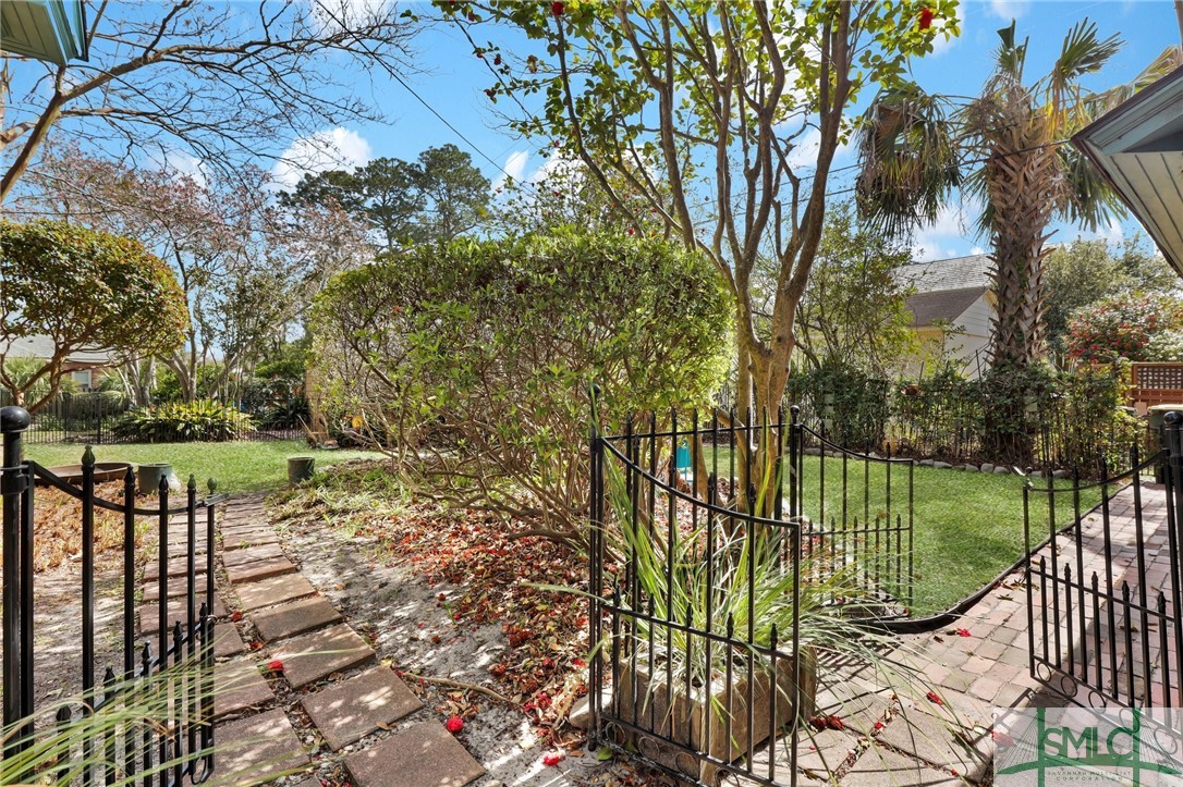 435 E 52nd Street