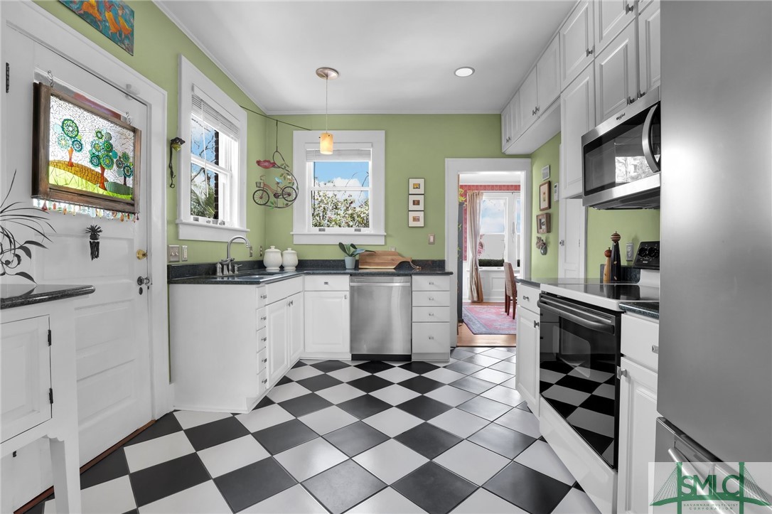 435 E 52nd Street