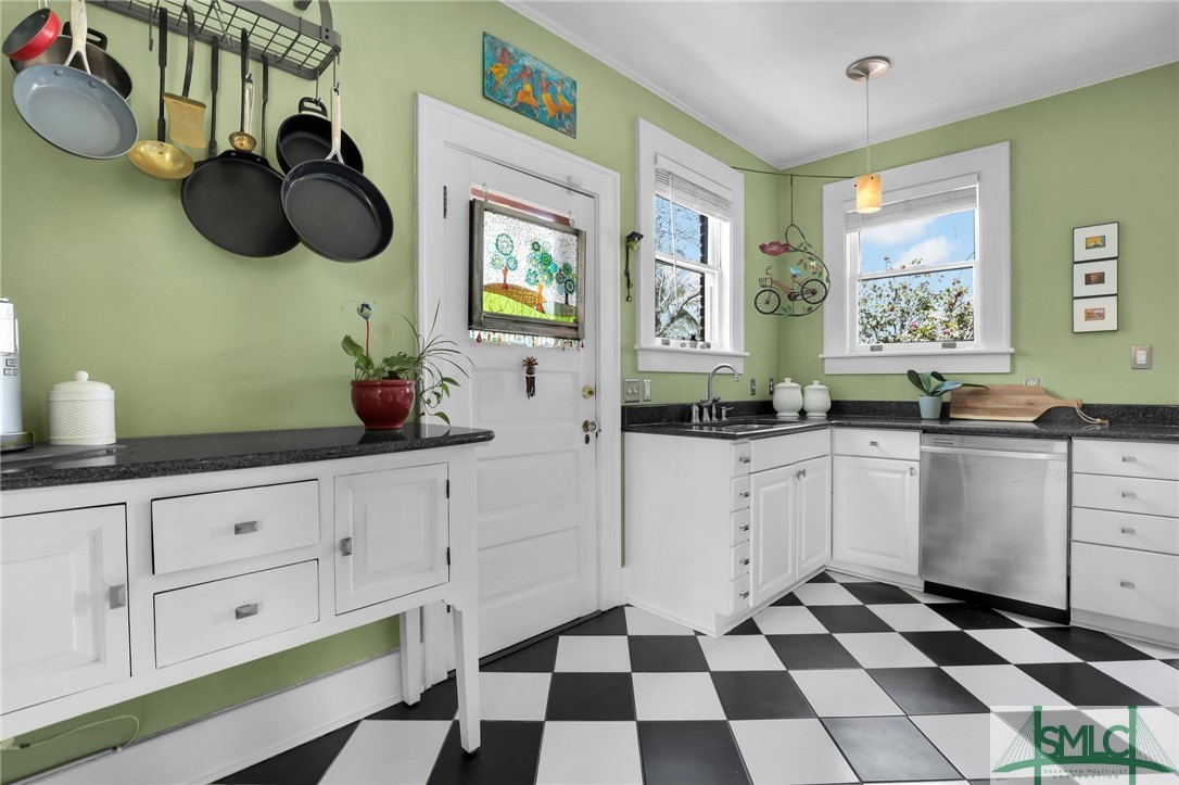 435 E 52nd Street