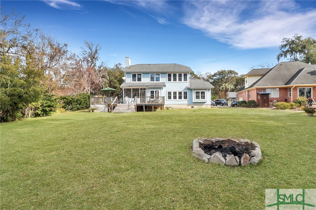 112 Copperfield Drive N