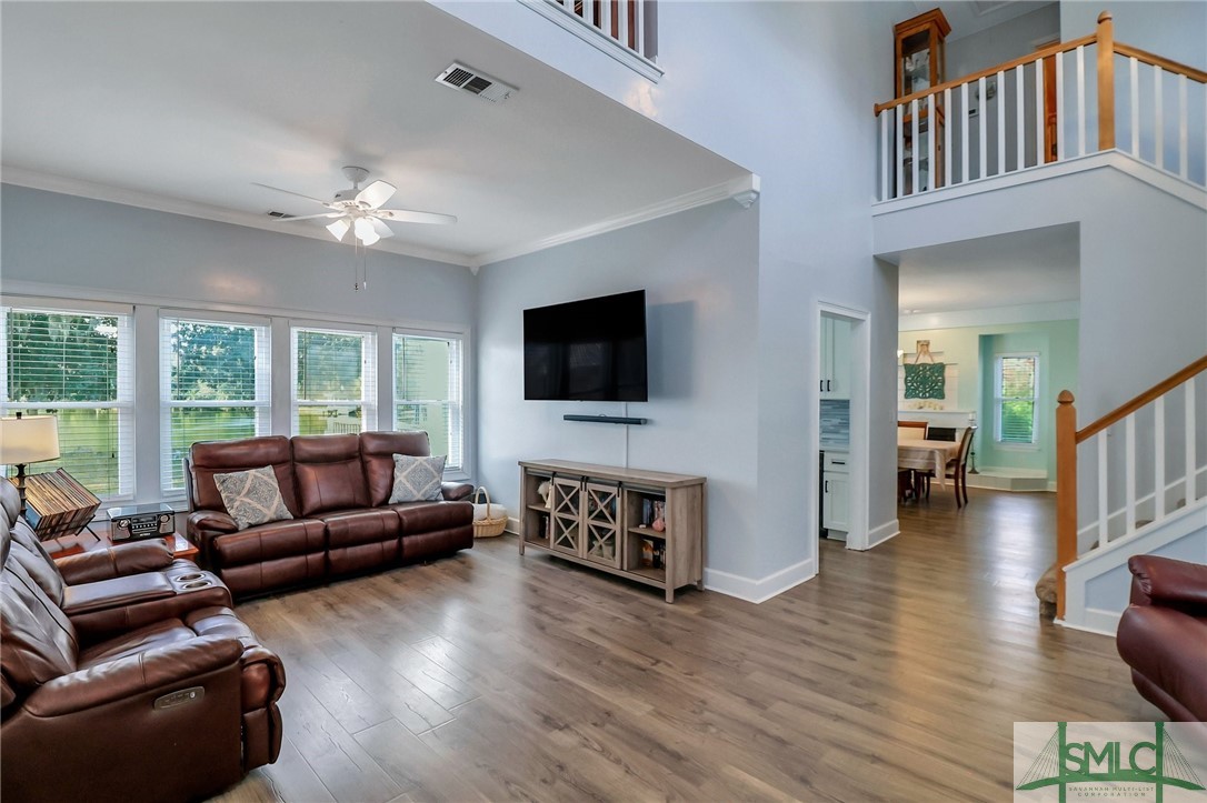 112 Copperfield Drive N