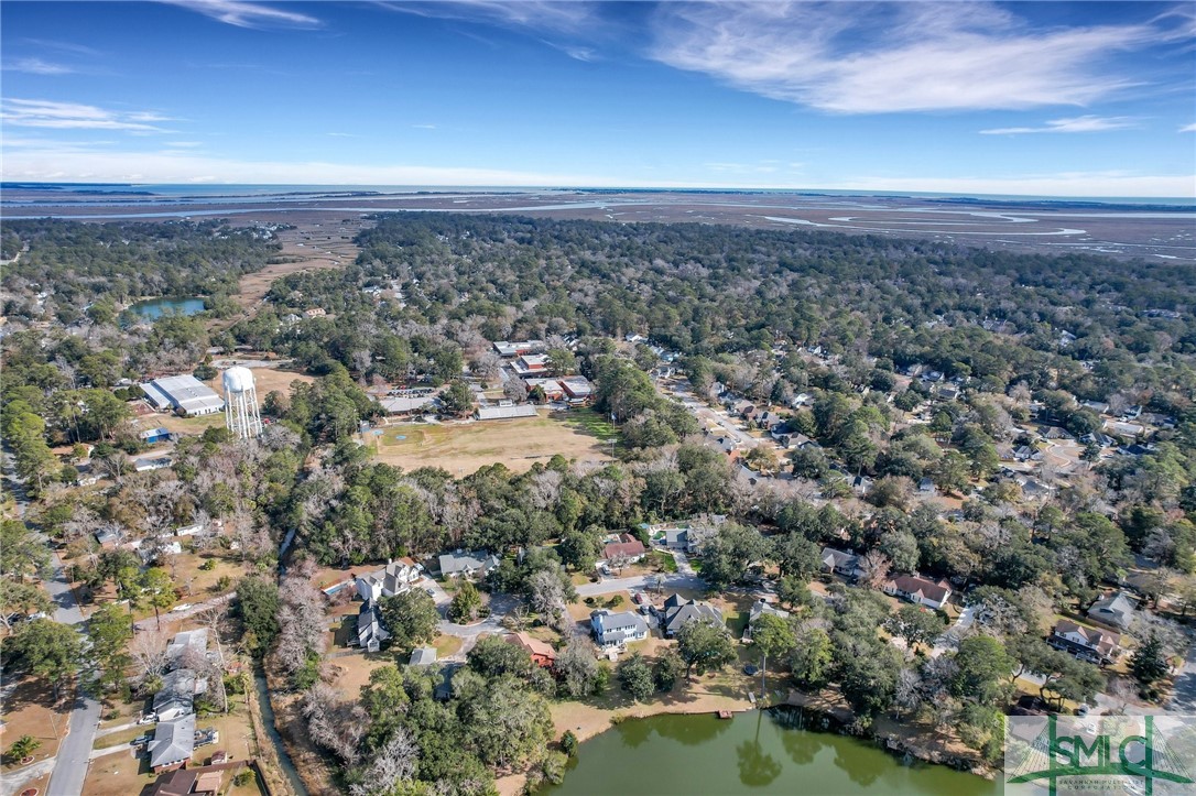 112 Copperfield Drive N