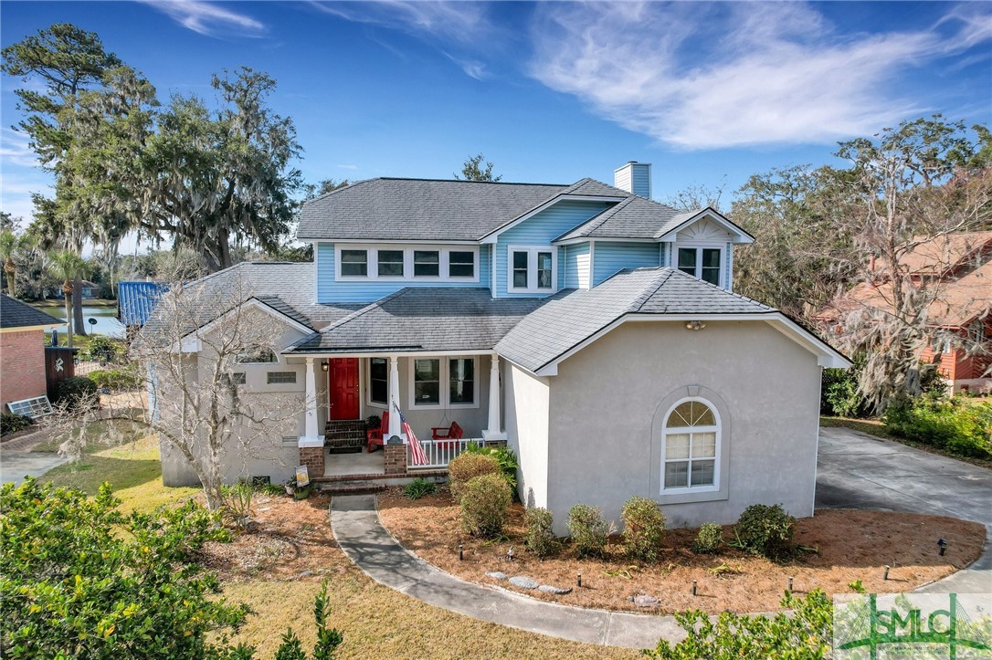 112 Copperfield Drive N