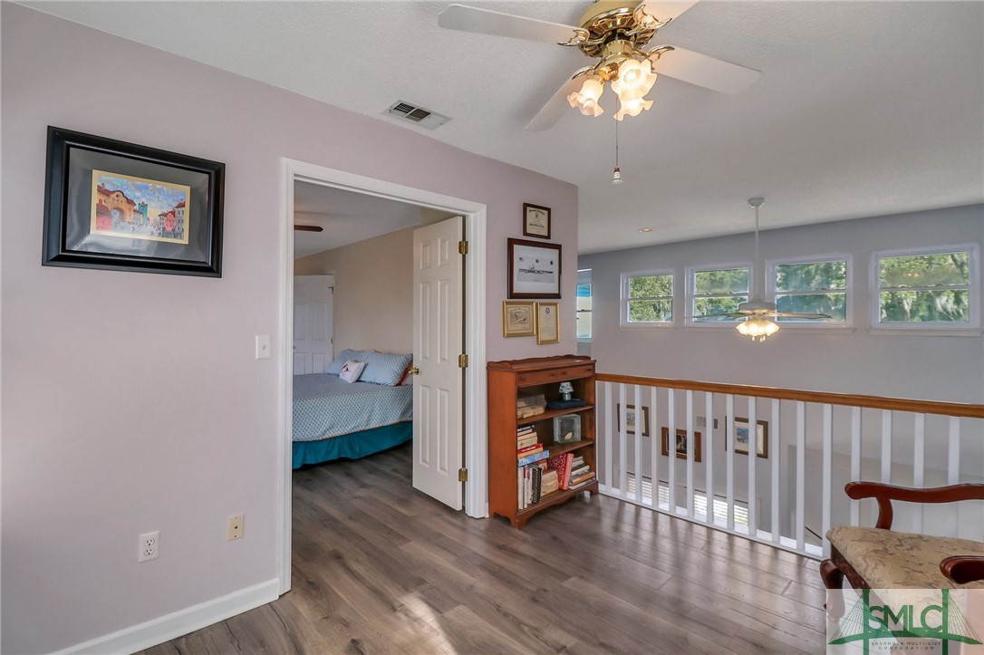 112 Copperfield Drive N