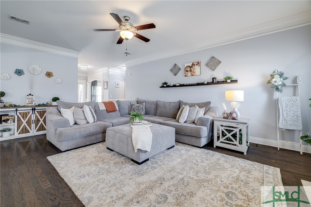 106 Meadowlands Drive
