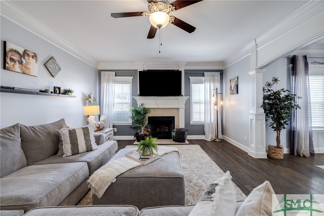 106 Meadowlands Drive