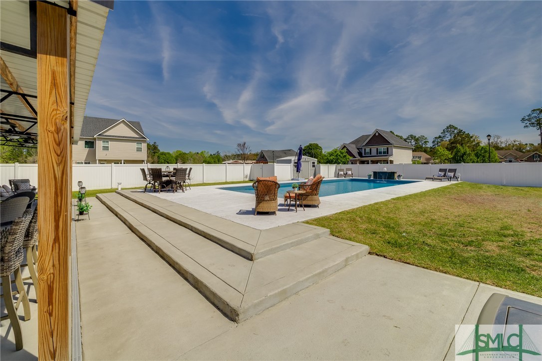 106 Meadowlands Drive