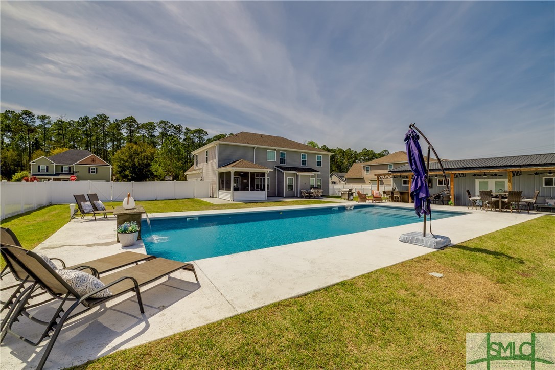 106 Meadowlands Drive