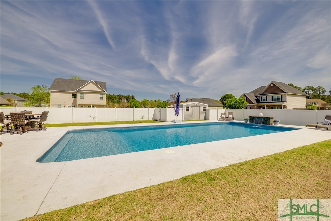 106 Meadowlands Drive