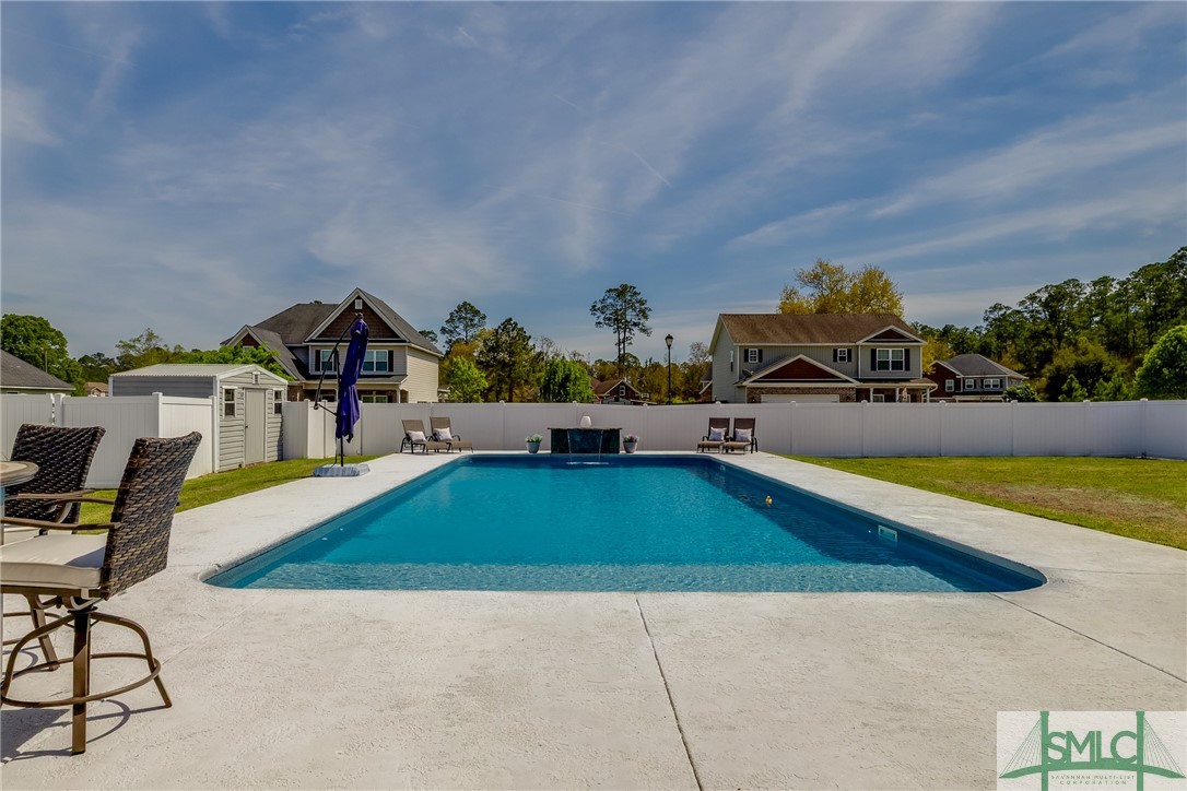 106 Meadowlands Drive