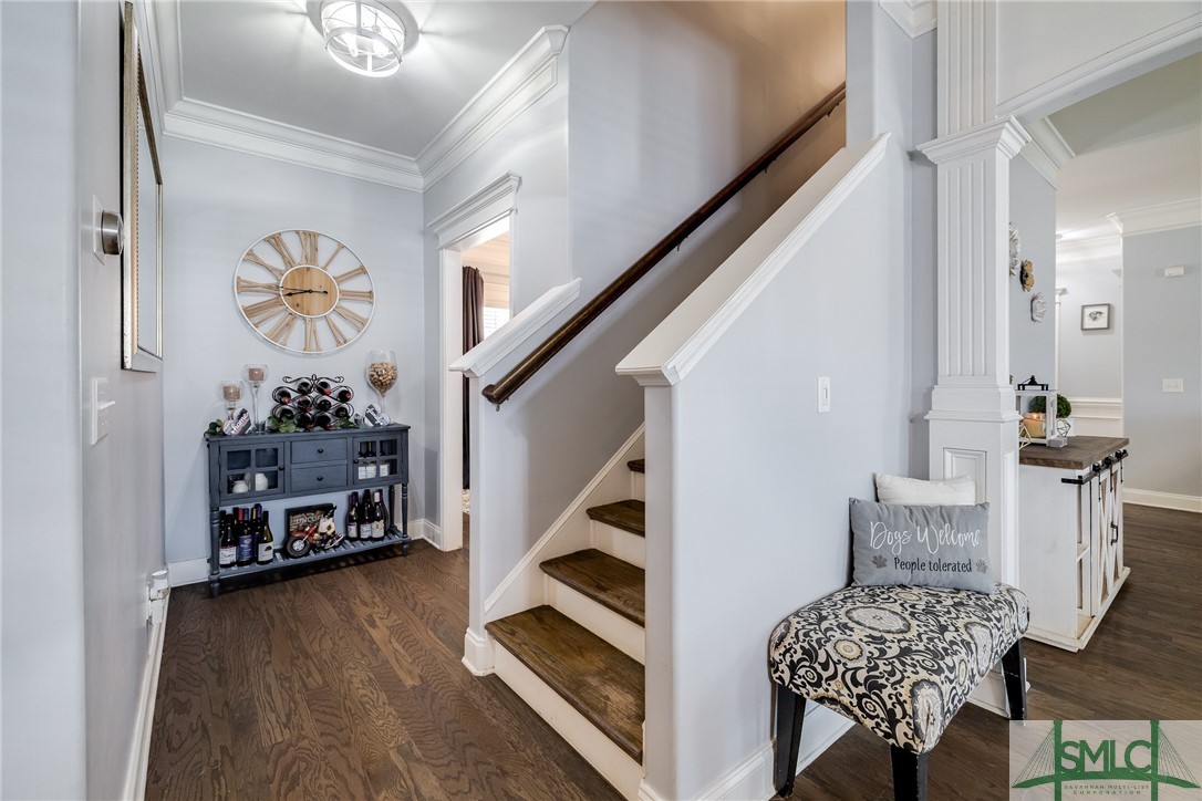 106 Meadowlands Drive