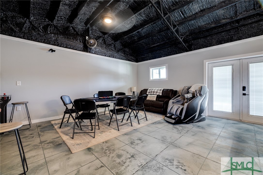 106 Meadowlands Drive