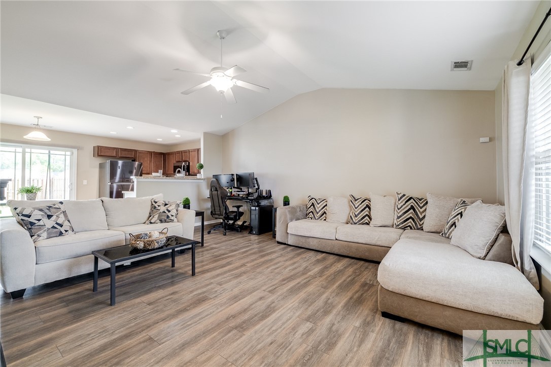 6 Noble Jones Court