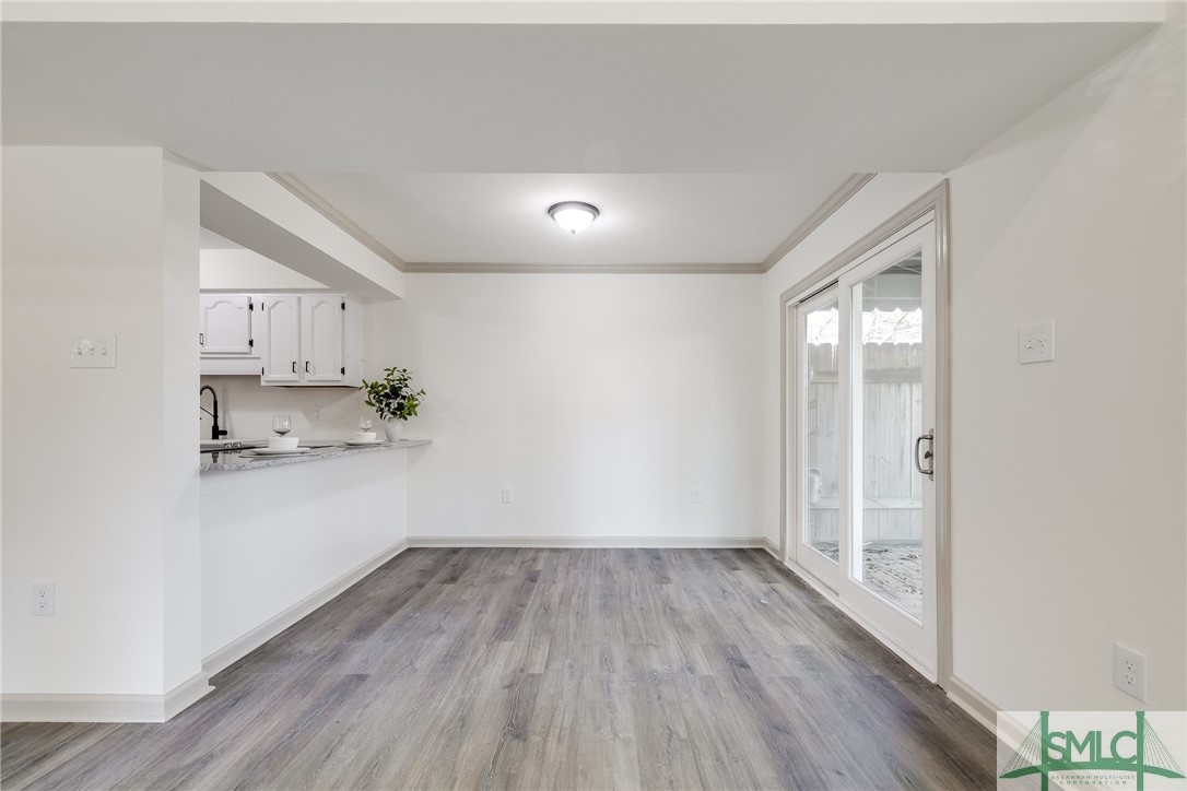 6 Holland Park Court