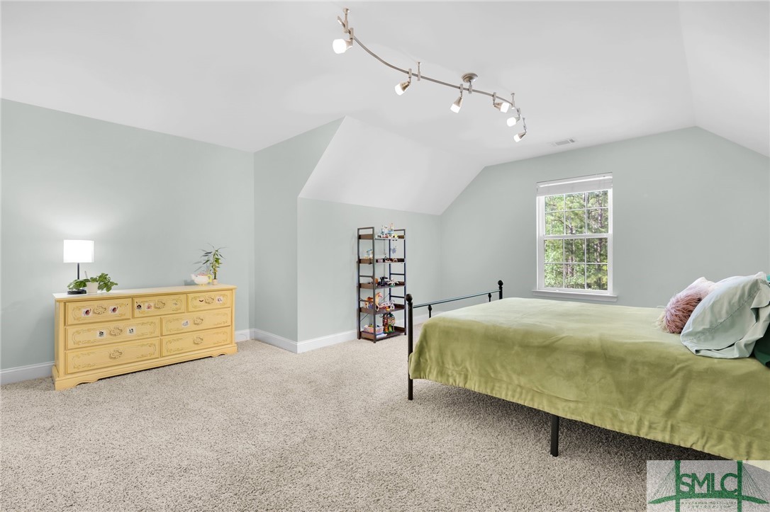 460 Dalcross Drive