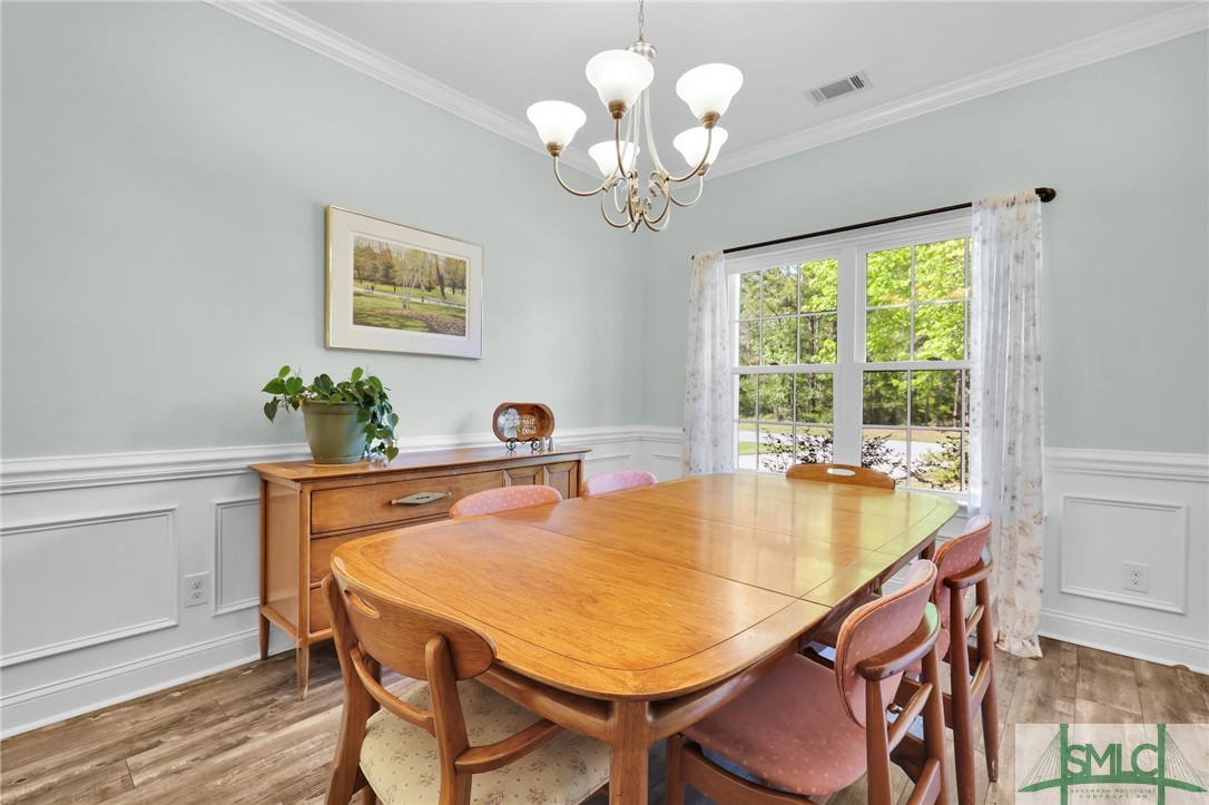 460 Dalcross Drive